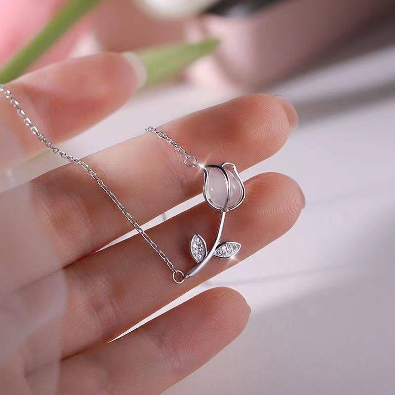 Elegant Microinlaid Tulip Pendant Necklace Fashion Accessories Jewelry Metal Color : Gold|Silver Elegant Microinlaid Tulip Pendant Necklace Fashion Accessories Jewelry Metal Color : Gold|Silver