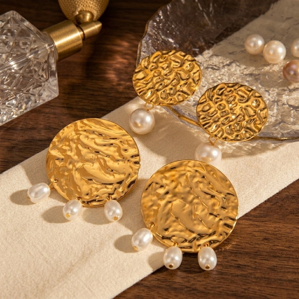 Retro Gold Hammered Pearl Earrings 001