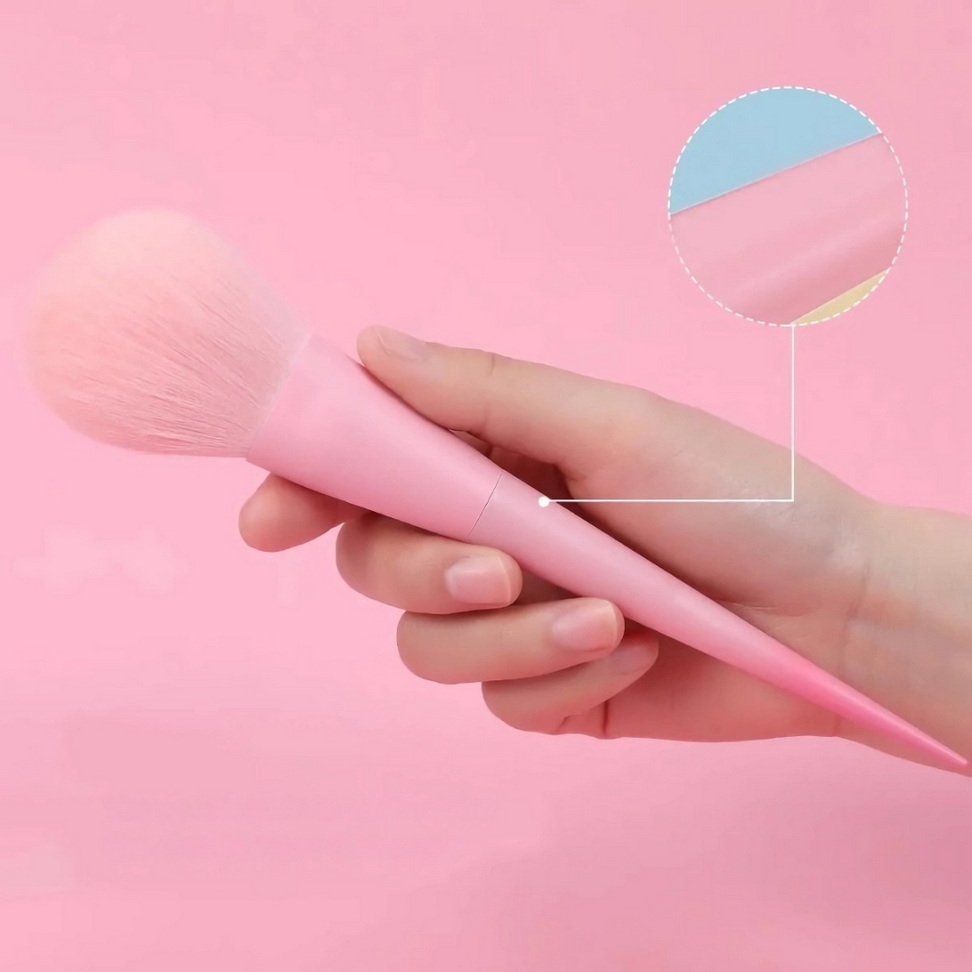 Pro-Glow 17-Piece Makeup Brush Kit Makeup New Arrivals Quantity : 17-Pcs Pro-Glow 17-Piece Makeup Brush Kit Makeup New Arrivals Quantity : 17-Pcs