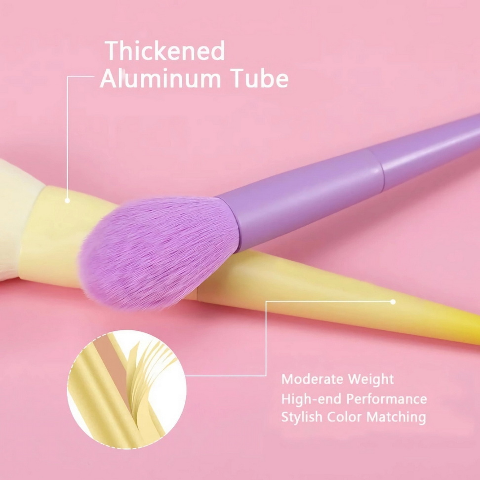 Pro-Glow 17-Piece Makeup Brush Kit Makeup New Arrivals Quantity : 17-Pcs Pro-Glow 17-Piece Makeup Brush Kit Makeup New Arrivals Quantity : 17-Pcs